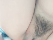 潮州户外嫖妓达人小哥搭讪个很嫩的站街妹上楼顶冒着大风啪啪