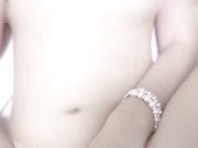 某地三线极品美女嫩模被猥琐摄影师哄骗到家中拍摄时趁机潜规则啪啪美女