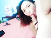 白嫩漂亮的性感小姨子趁姐姐不在偷偷和姐夫在家啪啪