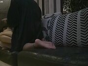 自拍家里沙发各种姿势草非常骚的肉臀良家少妇呻吟给力