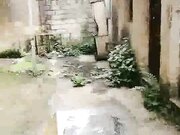 《户外嫖妓偷拍第一人》伟哥100元嫖农村站街女在简陋的平房啪啪