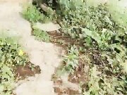 《户外嫖妓偷拍第一人》伟哥100元嫖农村站街女在简陋的平房啪啪