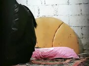 《户外嫖妓偷拍第一人》伟哥100元嫖农村站街女在简陋的平房啪啪