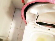 骚妈妈调教儿子床上给自己舔逼 情趣装给儿子吃鸡巴