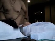 眼镜光头真会玩宾馆双飞两嫩妹子 一定要两妹子叠在一起操才爽