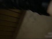 变态小年轻把嫂子迷迷糊糊中被干 先舔脚 一插人有反应都哭了