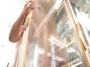 欲女发情在便利商店里诱惑陌生男人