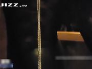 华裔美女主播 酒店里被大屌土豪开了后庭