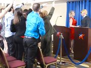 美国现场 剧情演绎特普爆操希里