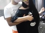 大奶少女馨馨背着男友和网友酒店3P激情 两根大屌的抽插让她特别享受颤抖的感觉