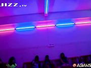 [洋土豪米糕嫖娼系列]-探秘人肉市场挑两个嫩妹玩双飞1