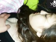 趁白嫩小妞醉酒拍摄其诱人咪咪和小穴