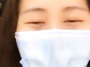 宅男撸管推荐大学生兼职女主播带口罩开直播大喊:官人我要玩逼逼和狼友分享经验