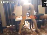 容院认识的性感小骚货 混熟后带到酒店啪啪时才发现平时穿工作服一本正经的原来里面竟然没穿