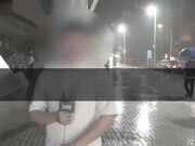 国产AV佳作记者小哥街头探访 搭讪漂亮素人小姐姐去开房爆射满满一脸的精液