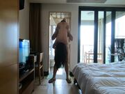 高颜值国内留学生Easygirl清晨被大屌男友玩醒 倒挂69互舔 无套猛插