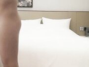 大长腿美女酒店被看上去文质彬彬鸡巴很大的帅小伙狠狠操逼