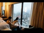 和极品身材的可爱小女友 落地窗前