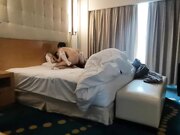 小伙酒店操极品身材的可爱小女友 舔了一下BB好咸呐