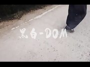 推特大神DOM带着母狗露出一对胸器下乡调教送温暖失败回来抽B电动钻惩罚