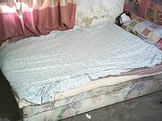 2020年某小区出租房离异漂亮美少妇生意好的不得了连续接了不同年龄段的嫖客