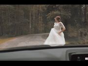 逃婚的女新娘被好心人救回家里