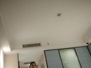 约外围江疏影，美腿翘臀玉乳诱人，超清晰镜头鲍鱼一览无余，沙发啪啪呻吟不断