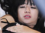 SWAG网红主播网袜兔女郎诱惑自摸被大哥狠狠爆操