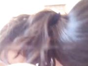 外出旅游玩的一脸清纯的骚货 趁四下无人来到我房间主动给我舔鸡巴