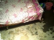 专接中老年嫖客的小胖妹似乎很享受被操过程