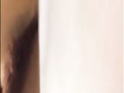 绝品白皙无毛粉木耳小嫩妹喝多了以后被我给强行干了