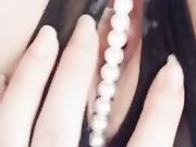 外表清纯的文体委员没想到还有这么骚的一面 脱下校服里面穿的竟是情趣小内衣