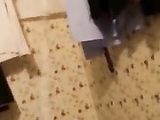 极品年轻素人打炮之前还要自己找一下G点 最后自拍操逼还要求打灯光拍清楚