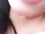 极品高颜值骚货车里就要给我舔鸡巴 外面人来人往真刺激