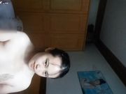 艺校高颜值美女直播抠逼 看样子最多18岁 奶子虽小 但屄超嫩