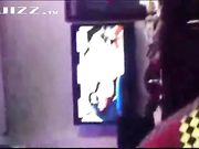 泡了个校花级清纯美女让她脱衣服还不好意思 干进去爽的大叫 顺便把她屁眼也干了