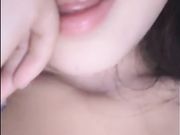 重磅福利以前一直禁播的极品美女小歪玩大尺度黄瓜插B插出白浆对白清晰