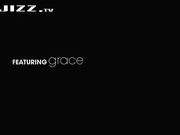 白虎嫩女友吃早餐时突然逼逼瘙痒难耐 让我帮他捅一捅