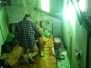 很会玩的民工大哥换着体位玩上面小姐 这两百块花的真值