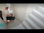 首次勾搭实战说有老婆不太好这裤子还脱那么快真实勾引水管工挑战飞剧情