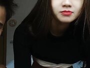 看脸以为身材会比较丰满圆润，没想到如此之苗条，纯真天然美的川妹子