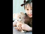 退下内裤掰穴吸奶震动道具抽插