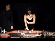 性感美女荷官被调教 情欲烧身求哥哥的肉棒插入