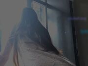 性感大学美女吊带黑丝诱惑,被放在浴缸里狠狠爆操,干的快哭了