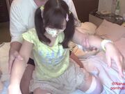 [喷出颜射性爱的JS可爱的甜美衣服]我想张大嘴巴，伸出舌头喝精子！