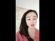 骚女露脸勾搭会所按摩小哥，跳蛋塞逼里自慰呻吟勾搭小哥浴室激情啪啪